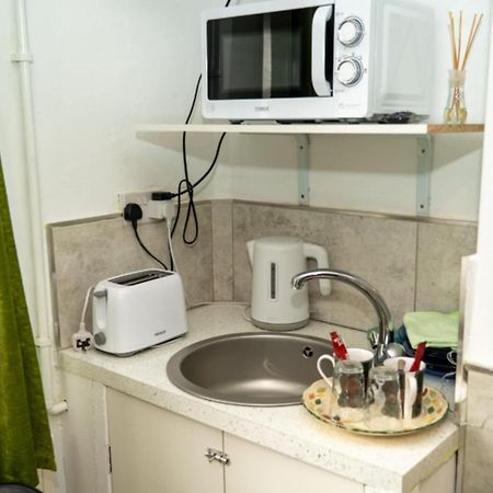 Amarillys Guest House เพรสตัน ภายนอก รูปภาพ