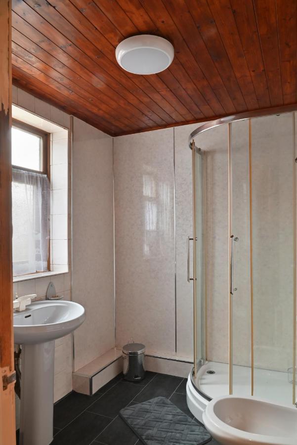 Amarillys Guest House เพรสตัน ภายนอก รูปภาพ