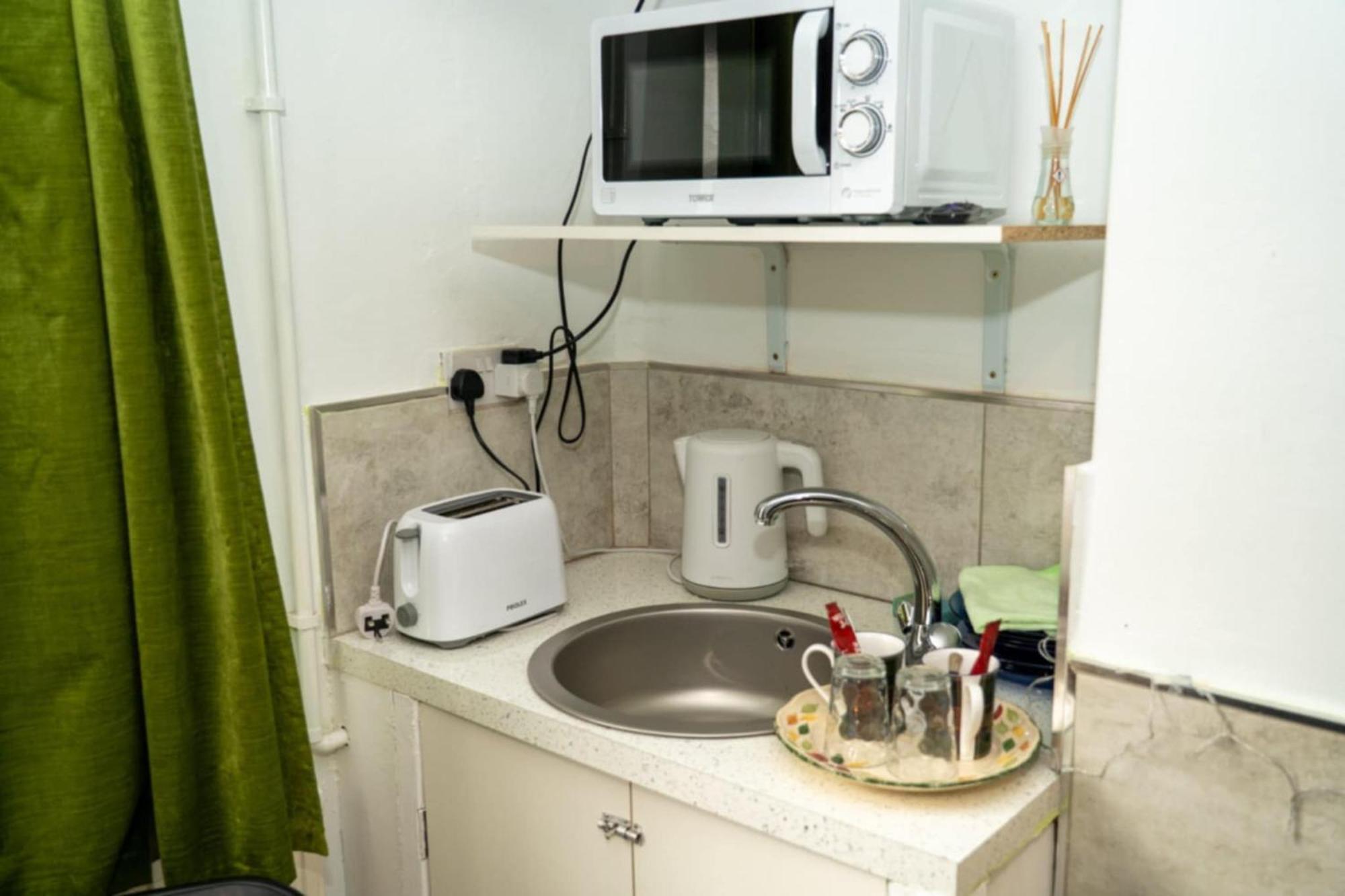 Amarillys Guest House เพรสตัน ภายนอก รูปภาพ